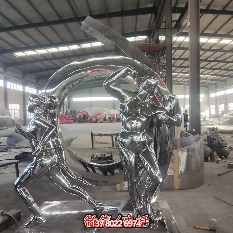 不銹鋼鏡面抽象雕塑，激發(fā)運(yùn)動(dòng)與園林景觀的靈感