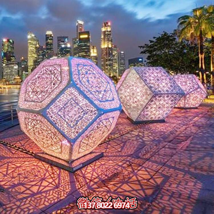 創(chuàng)意不銹鋼鏤空景觀雕塑，添彩美化戶外廣場(chǎng)