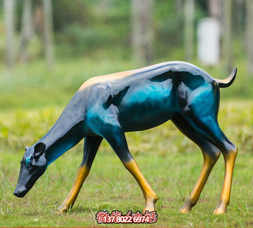 玻璃鋼彩繪梅花鹿雕塑，裝點園林景觀